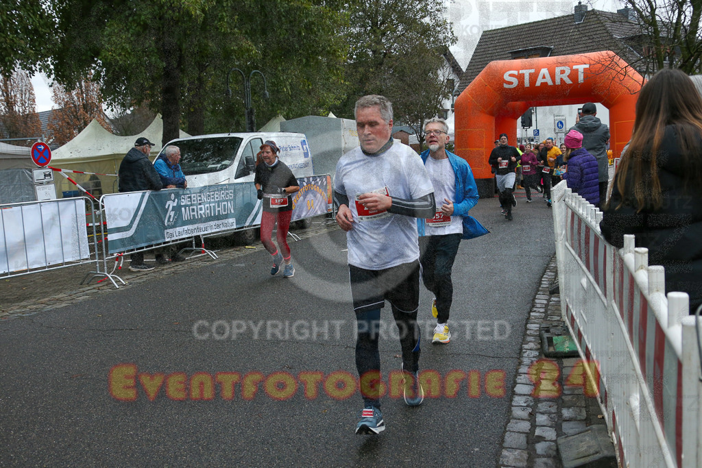 251130_1143_EX1_8458 | Sportfotografie im Rhein-Sieg Kreis, Köln, Bonn, NRW, Rheinland Pfalz, Hessen, etc. Unser Tätigkeitsfeld umfasst den Laufsport vom Volkslauf über den Marathon, Duathlon, Triathon bis zum Ultralauf wie Kölnpfad Ultra oder Schindertrail.