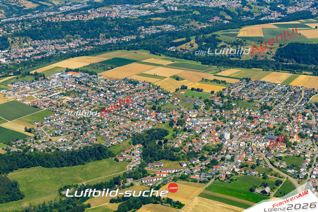 Aktuelles Luftbild von Straßdorf Schwäbisch Gmünd - Die Luftaufnahme wurde 2022 mittels UL-Flugzeug erstellt ( keine Drohne ) - hochauflösende Kamera-Systeme von  Canon -Beste Qualität - Für grossformatige Ausdrucke geeignet. Die Geschenkidee !