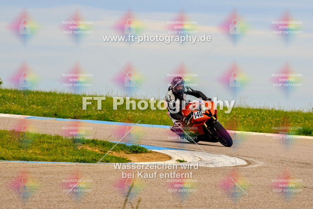 MotoTeam-2565 | Hier findet Ihr Bilder von Touristenfahrten auf der Nürburgring Nordschleife oder von anderen Veranstaltungen die ich besucht habe. Viel Spass beim Durch Schauen 