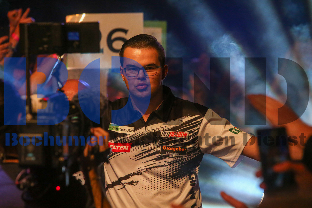  29.10.2023 - 
 | Sebastian Sendlak / Bochumer Nachrichtendienst (BOND) - PDC European Darts Championship: Viertelfinale {Persons shown} - Realisiert mit Pictrs.com