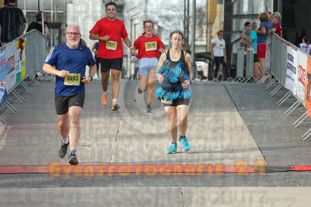 250920_1540_EX1_0410 | Sportfotografie im Rhein-Sieg Kreis, Köln, Bonn, NRW, Rheinland Pfalz, Hessen, etc. Unser Tätigkeitsfeld umfasst den Laufsport vom Volkslauf über den Marathon, Duathlon, Triathon bis zum Ultralauf wie Kölnpfad Ultra oder Schindertrail.