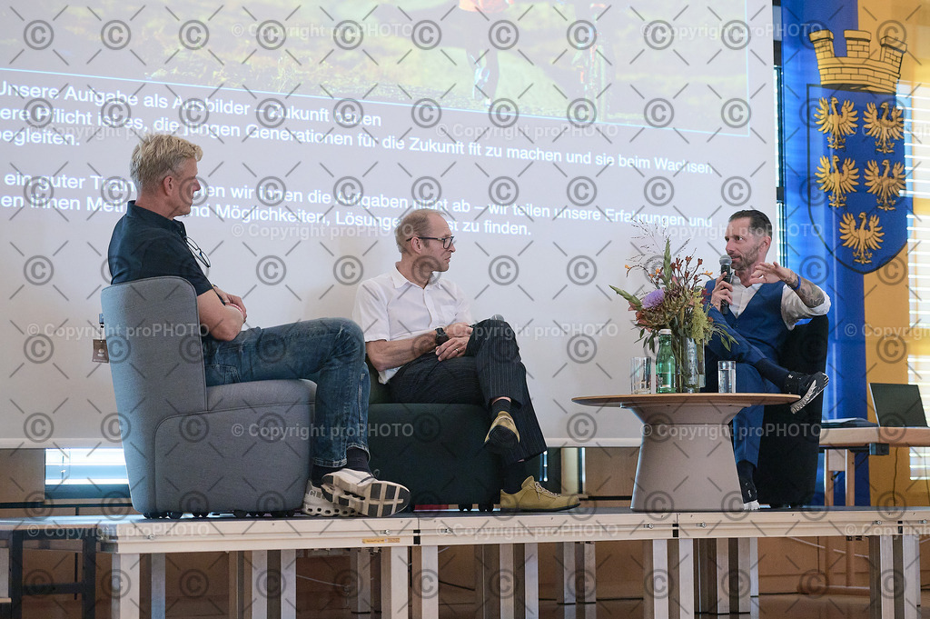 154_202509_EmployerBranding_NZ6_9910 | proPHOTO - Realisiert mit Pictrs.com