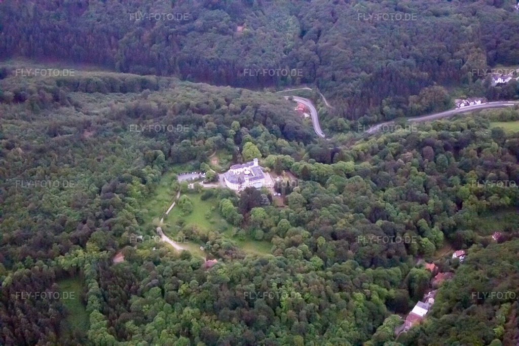 Luftbild: Burgruine Tannenberg in Seeheim-Jugenheim im Bundesland Hessen in Deutschland. Foto: IMG_088936.jpg vom 20.05.2016 durch Werner Riehm/FLY-FOTO.de