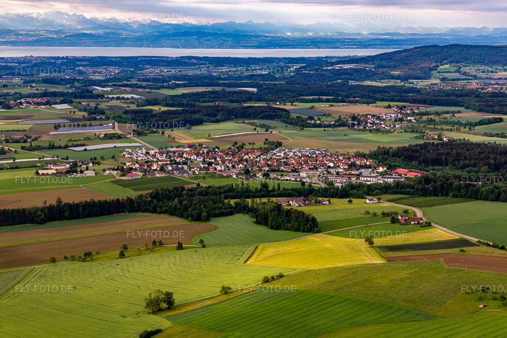 Luftbild: Baumgarten im Ortsteil Baumgarten in Horgenzell im Bundesland Baden-Württemberg in Deutschland. Foto: IMG_131906.jpg vom 26.05.2022 durch Werner Riehm/FLY-FOTO.deGemeinde Horgenzell