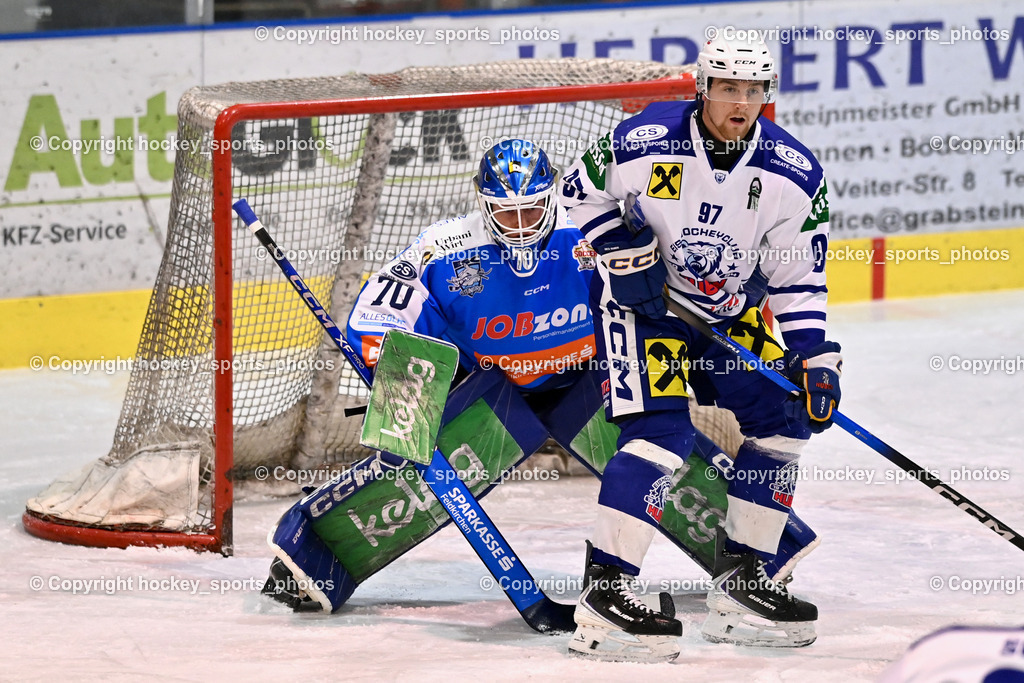 ESC SPARKASSE STEINDORF vs. UECR Huben  | #70 Moser Lukas ESC Steindorf, #97 Fuetsch Johannes UECR EISBÄREN HUBEN, ESC SPARKASSE STEINDORF vs. UECR Huben , ESC SPARKASSE STEINDORF vs. UECR Huben  am 06.02.2026 in Steindorf (Ossiachersee Halle), Austria, (Photo by Bernd Stefan)