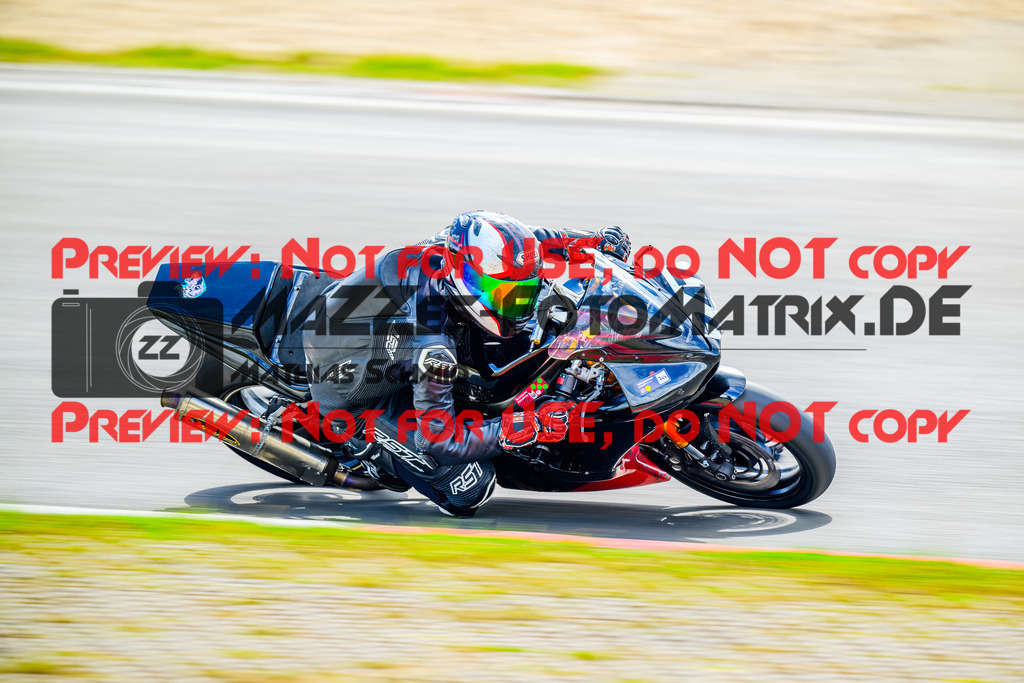 MaZZes_FotoMatrix_240717_6007705_2-124 | WEISS