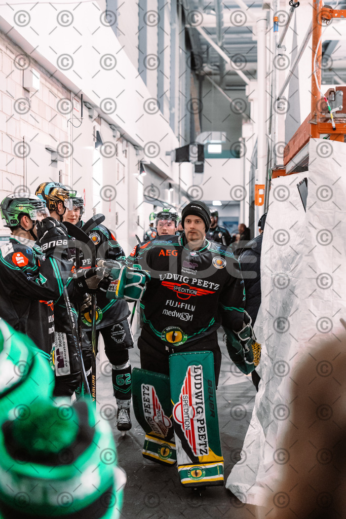 Alligators_vs_Toelz_18_11_2025-70 | Höchstadt Alligators Fotogalerie: Eishockey-Action aus Franken. Professionelle Spielfotos, Portraits & Stadionbilder zum Download. Jetzt entdecken! - Realisiert mit Pictrs.com