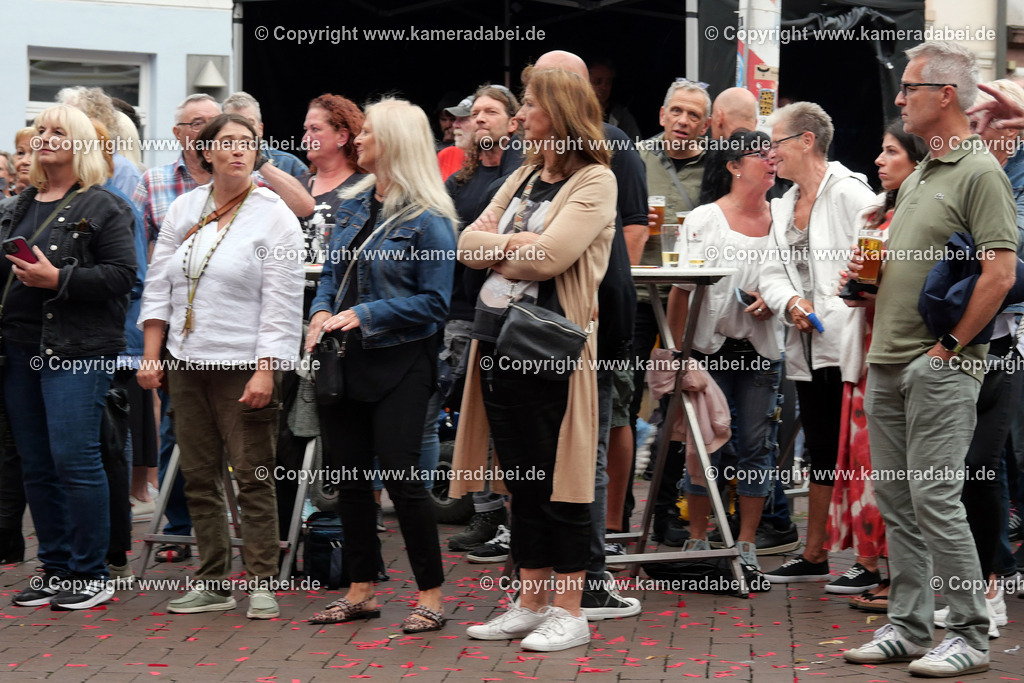 29.08.2025 Johnnys Leidenschaft bei den DIN Tagen 2025 | 29.08.2025 Johnnys Leidenschaft gibt auf der Altmarktbühne in Dinslaken bei den DIN Tagen 2025 ein Konzert. - Realisiert mit Pictrs.com