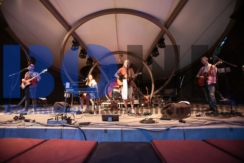 SES_BTFEUE20250704-4 | bond - Realisiert mit Pictrs.com