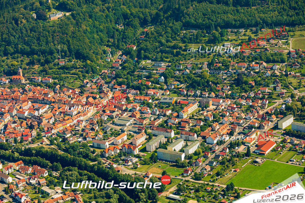 Luftaufnahme der Stadt Wasungen - Die Luftaufnahme wurde 2025 vom UL-Flugzeug heraus erstellt ( keine Drohne ) - Hochauflösende Luftaufnahme - für professionelle Ausdrucke geeignet. Die Geschenkidee !Hier alle&nbsp;Infos zur Lizenzierung der LuftaufnahmeWir fliegen auch dieses Jahr wieder in Ihre Region um Luftbilder zu erstellen.- Luftbild anfragen