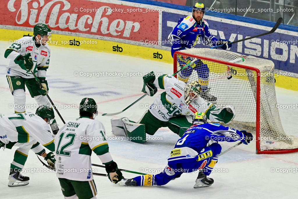 EC IDM Wärmepumpen VSV vs. FTC-TELEKOM JÉGKORONG | #46 Paul Sintschnig EC VSV, Tor EC VSV, #1 Bence Balizs FTC-Telekom, #12 Braeden Shaw FTC-Telekom, #91 Nick Hutchison EC VSV, #52 Rasmus Bengtsson FTC-Telekom, EC IDM Wärmepumpen VSV vs. FTC-TELEKOM JÉGKORONG, EC IDM Wärmepumpen VSV vs. FTC-TELEKOM JÉGKORONG am 19.10.2025 in Villach (Stadthalle Villach), Austria, (Photo by Bernd Stefan)