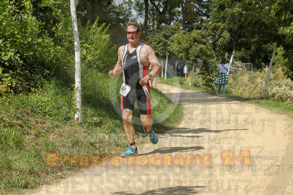 250824_1332_EX1_2769 | Sportfotografie im Rhein-Sieg Kreis, Köln, Bonn, NRW, Rheinland Pfalz, Hessen, etc. Unser Tätigkeitsfeld umfasst den Laufsport vom Volkslauf über den Marathon, Duathlon, Triathon bis zum Ultralauf wie Kölnpfad Ultra oder Schindertrail.