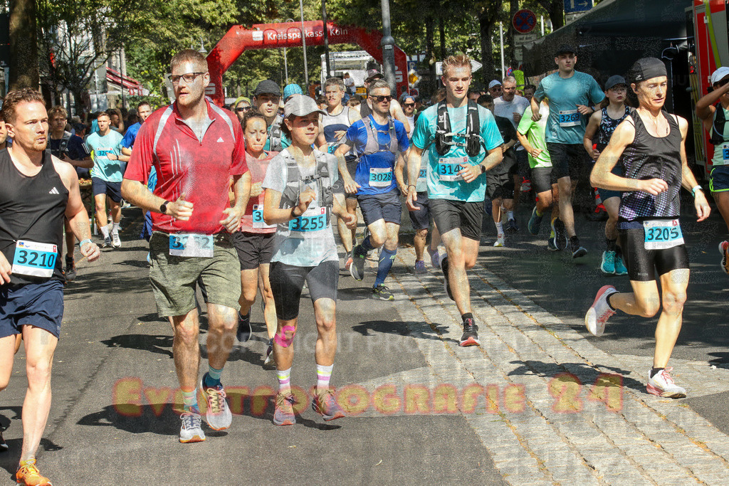 250621_1000_EX1_1141 | Sportfotografie im Rhein-Sieg Kreis, Köln, Bonn, NRW, Rheinland Pfalz, Hessen, etc. Unser Tätigkeitsfeld umfasst den Laufsport vom Volkslauf über den Marathon, Duathlon, Triathon bis zum Ultralauf wie Kölnpfad Ultra oder Schindertrail.