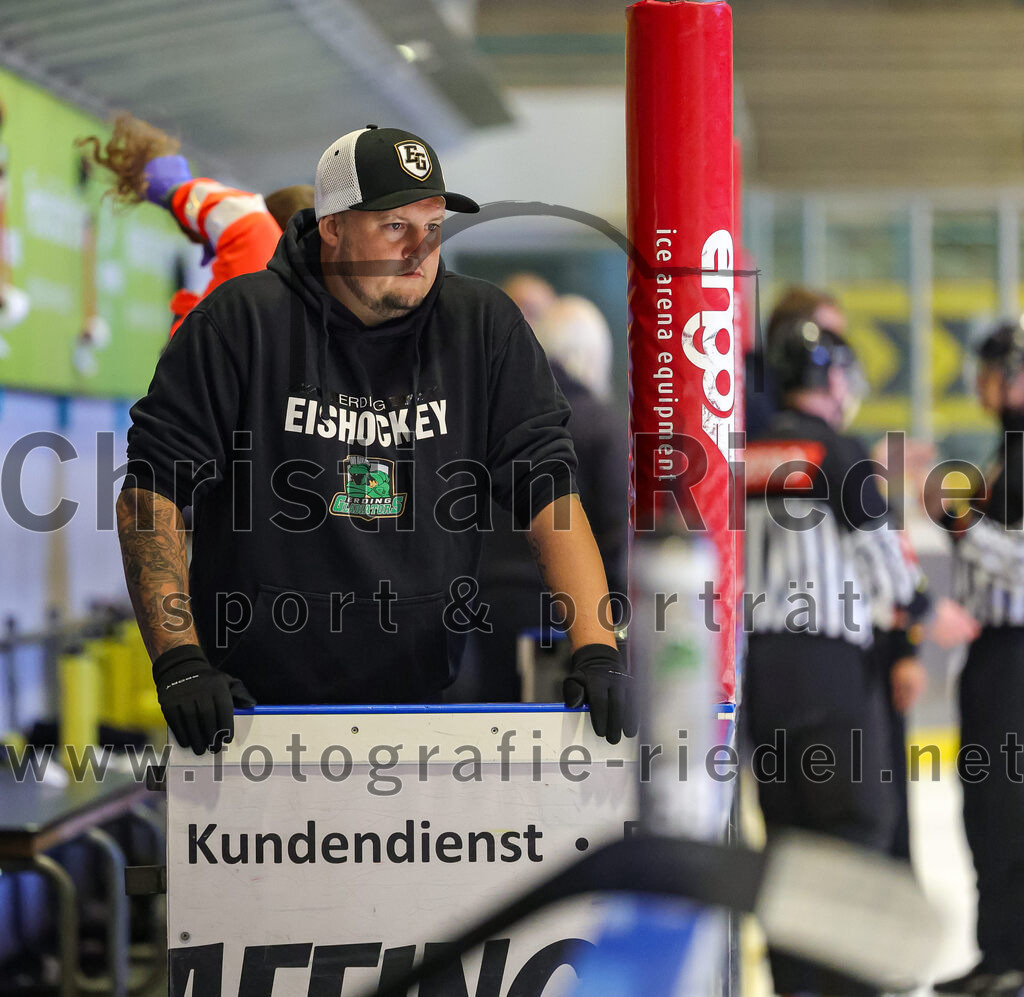 2025-08-22_098_TSV_Erding_gegen_EV_Fuessen | Erding, Deutschland, 22.08.2025:Eishockey, Oberliga Süd 2025 / 2026, Testspiel, TSV Erding gegen EV Füssen, Endergebnis: 1:4Foto: Christian Riedel / fotografie-riedel.net