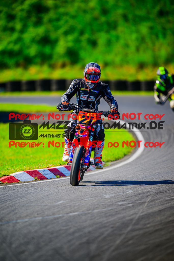 MaZZes_FotoMatrix_240512_6007705_7421 | S1