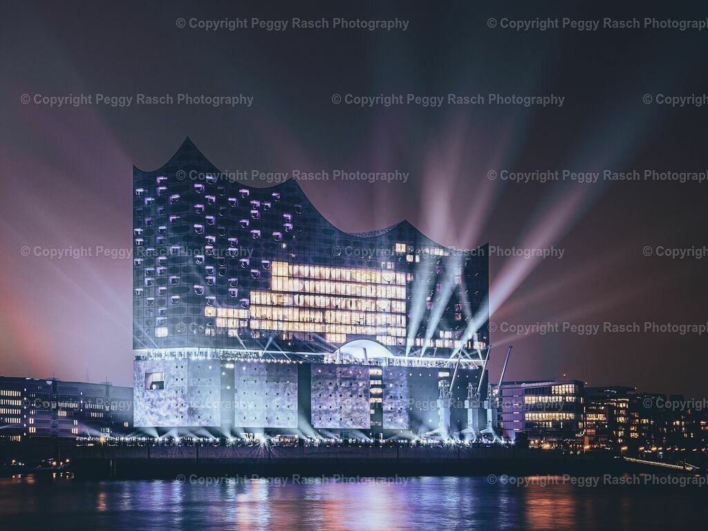 Elbphilharmonie | PeggyRaschPhotography - Realisiert mit Pictrs.com