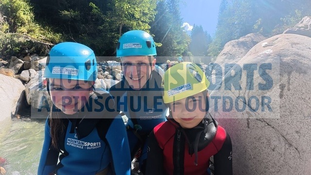 DJI_20260813151344_0083_D | Bestelle die Bilder deines Berg- oder Wasser-Abenteuers mit Mountain Sports bequem von zu Hause aus direkt über unseren Online Fotoshop von pictrs.com. - Realisiert mit Pictrs.com
