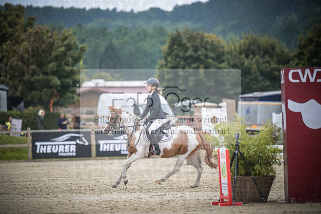 DOS_0204 | Entdecke hochwertige Reitturnierfotos von Foto Oger. Professionell, emotional und authentisch – jetzt Lieblingsmomente im Shop bestellen.Deutschlandweite Turnierfotografie. - Realisiert mit Pictrs.com