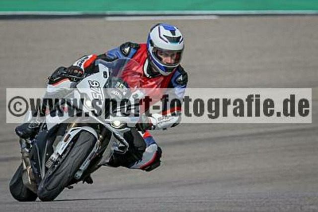 spof5555 | Professionelle Fotos von Sportveranstaltungen, aber auch Hochzeiten und anderen Events. - Realisiert mit Pictrs.com