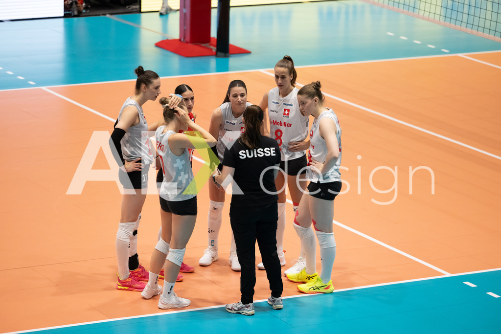 Georgia v Switzerland - CEV European League Women | KRIENS, SWITZERLAND - JUNE 12: Team of Switzerland  during the CEV European League match between Georgia and Switzerland at Pilatus Arena on June 12, 2026 in Kriens, Switzerland. - Realisiert mit Pictrs.com