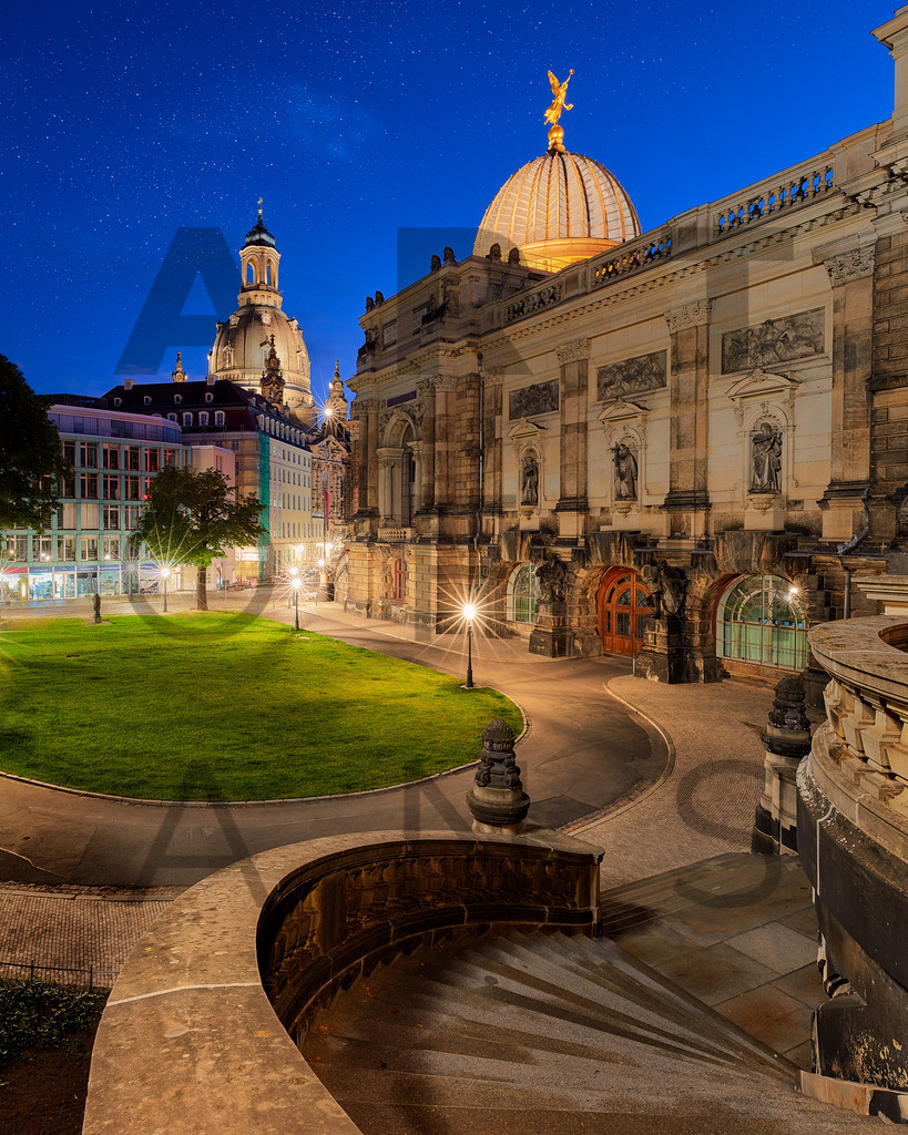 Ein Hans Fineart Original | Entdecke die Kunst von Hans Fineart - Fotografien für dein Zuhause. Verwandle deine Wände mit einzigartigen Kunstwerken und bringe die Schönheit der Welt in dein Leben. Bestelle jetzt und schaffe einen Ort der Inspiration und Eleganz.