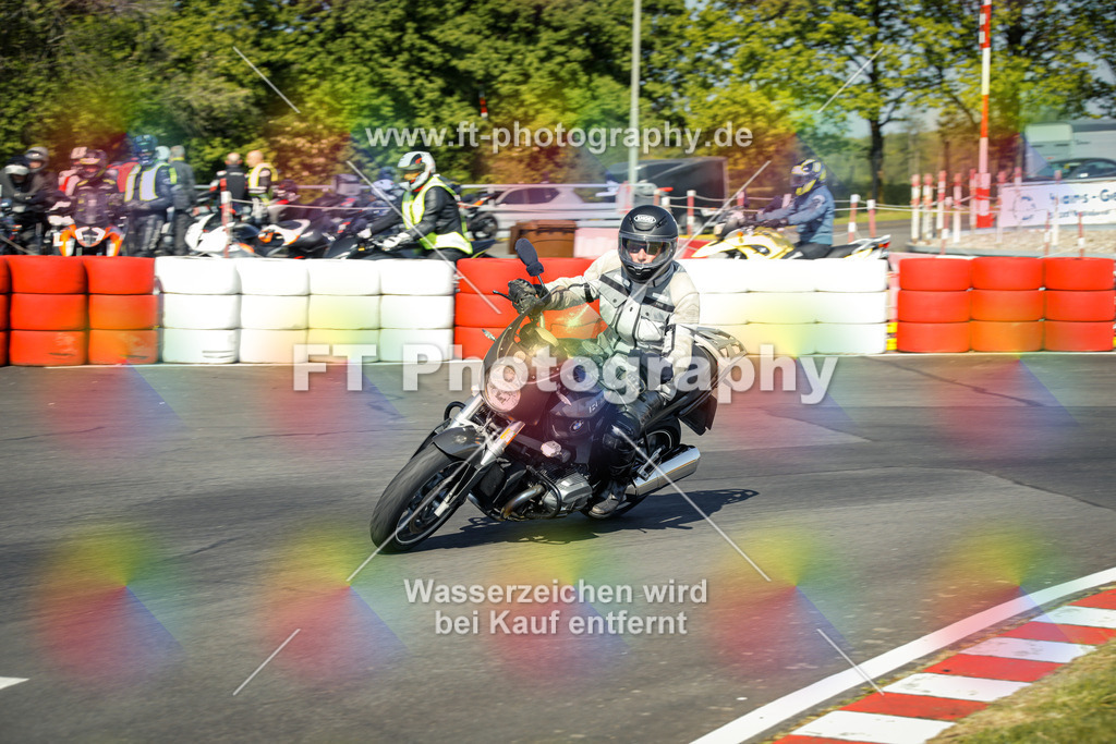 OBK_Mai_Martina_Markus-10300 | Hier findet Ihr Bilder von Touristenfahrten auf der Nürburgring Nordschleife oder von anderen Veranstaltungen die ich besucht habe. Viel Spass beim Durch Schauen 