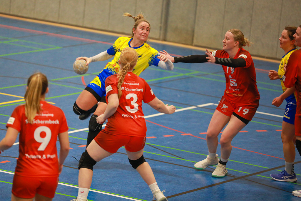 SvSchermbeck_SVN_061225_156 | Bildergalerie von Sport-Ereignissen aber auch von weiteren spannenden Dingen - nicht nur vom Niederrhein. In Anlehnung an den bekannten Spruch von Hanns Dieter Hüsch heißt das Motto: "Niederrhein ist überall".  - Realisiert mit Pictrs.com