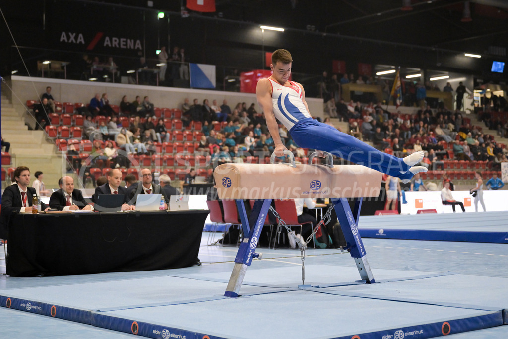 Schweizer Meisterschaften Kunstturnen Mannschaften Männer (B) - 22. November 2025 | Schweizer Meisterschaften Kunstturnen Mannschaften Männer (B)AXA Arena, WinterthurBild: Sportfotografie Markus Aeschimann | www.markus-aeschimann.ch - Realisiert mit Pictrs.com