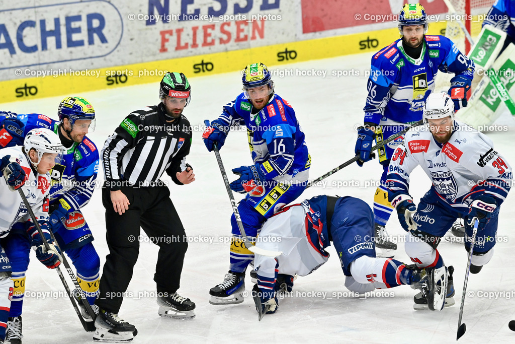 EC IDM Wärmepumpen VSV vs. Hydro Fehervar AV19  | #46 WALL Alex EC VSV, Vaczi David Referee, #16 HANCOCK Kevin EC VSV, #44 Berger Chase Hydro FEHERVAR, #34 Terbocs Istvan HYDRO FEHERVAR, #96 HOLWAY Patrick EC VSV, EC IDM Wärmepumpen VSV vs. Hydro Fehervar AV19 , EC IDM Wärmepumpen VSV vs. Hydro Fehervar AV19  am 01.01.2025 in Villach (Stadthalle Villach), Austria, (Photo by Bernd Stefan)