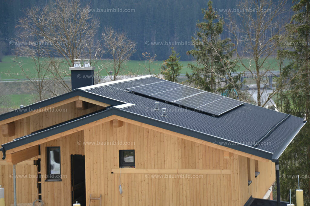 bib-lg17-elektroinstallation-0212 | Nach LV-Leistungsgruppen sortierte Detailfotos über den Bau eines Hauses. Alle Hausbau-Bilder direkt vom Urheber und Autor der Website Haus-Selber-Bauen.com