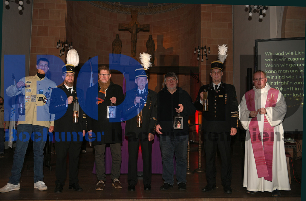 Aussendung Friedenslicht Bochum | {headline}



(Foto: Christian Schnaubelt / BOND)

 - Realisiert mit Pictrs.com