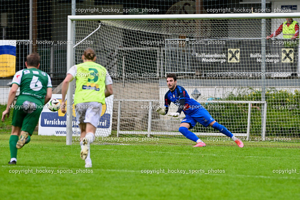 WSG Radenthein vs. SV Rapid Lienz | Elfmeter, Tor WSG Radenthein, #6 Florian Unterweger Rapid Lienz, #3 Max Unterwandling WSG Radenthein, #1 Luca Savoldelli Rapid Lienz, WSG Radenthein vs. SV Rapid Lienz, WSG Radenthein vs. SV Rapid Lienz am 30.08.2025 in Radenthein (Sportplatz Radenthein), Austria, (Photo by Bernd Stefan)