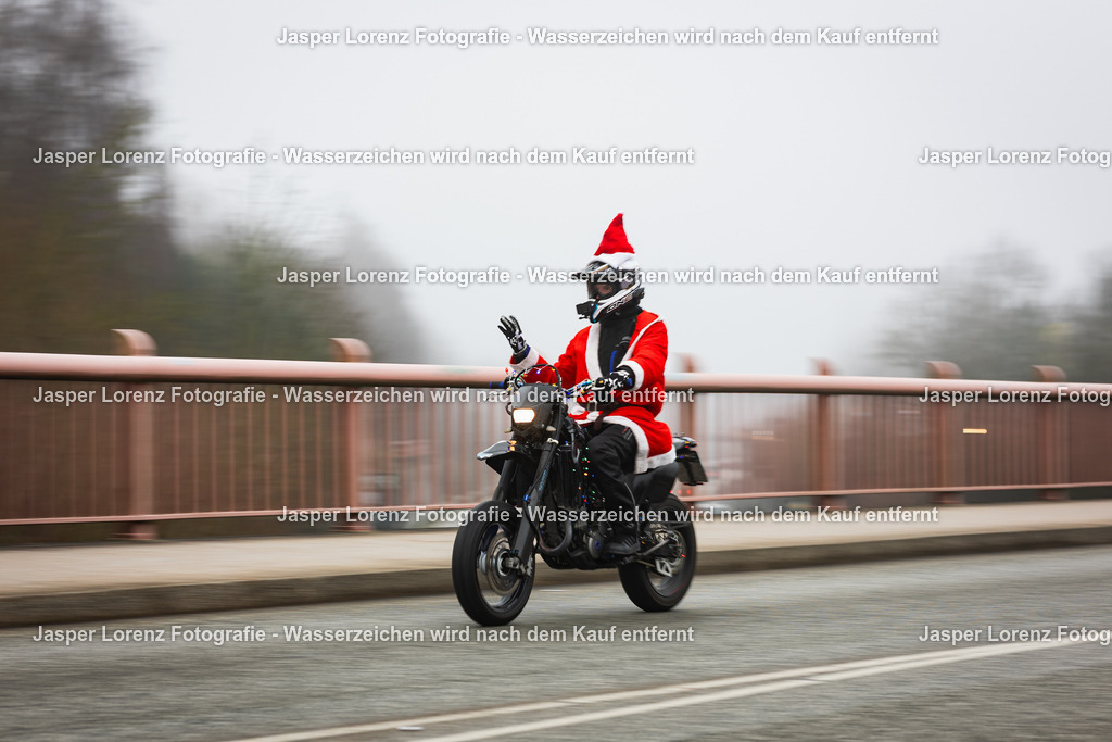 X-Mas Ride I Kiel I 2025 | Jasper Lorenz Fotografie - Realisiert mit Pictrs.com