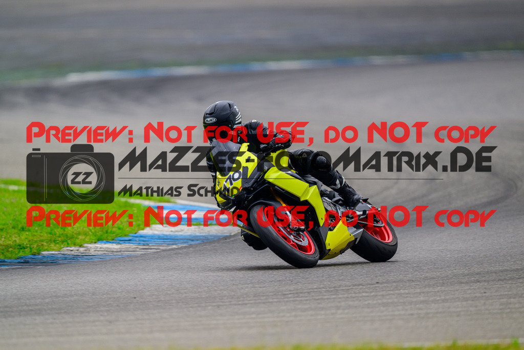 MaZZes_FotoMatrix_240521_6007705_3986 | GELB