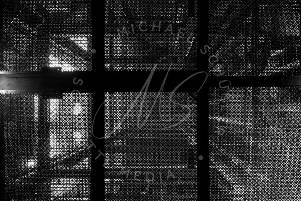 2021-07-13 Hamburg - 037 | Blick nach oben - Realisiert mit Pictrs.com