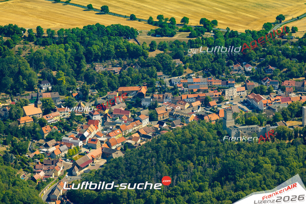 Das Luftbild der Stadt Eckartsberga wurde 2022 vom Flugzeug heraus erstellt (keine Drohnen-Aufnahmen) Aufnahmehöhe ca.450 Meter- hohe Bildauflösung und Druck-Qualität. Garantiert!