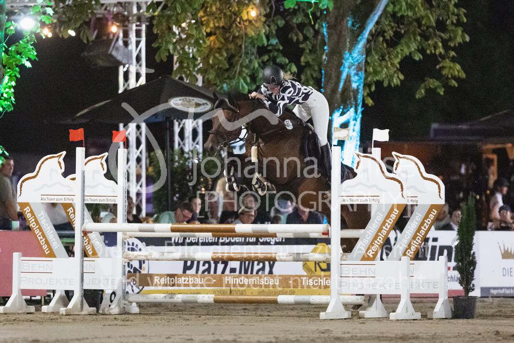 220825_Delbrueck_A1-Mannschaft-453 | Deine schönsten Turniermomente als professionelle Fotos! Entdecke hochwertige Pferdesport-Fotografie im Online-Shop. Jetzt Fotos finden & bestellen!