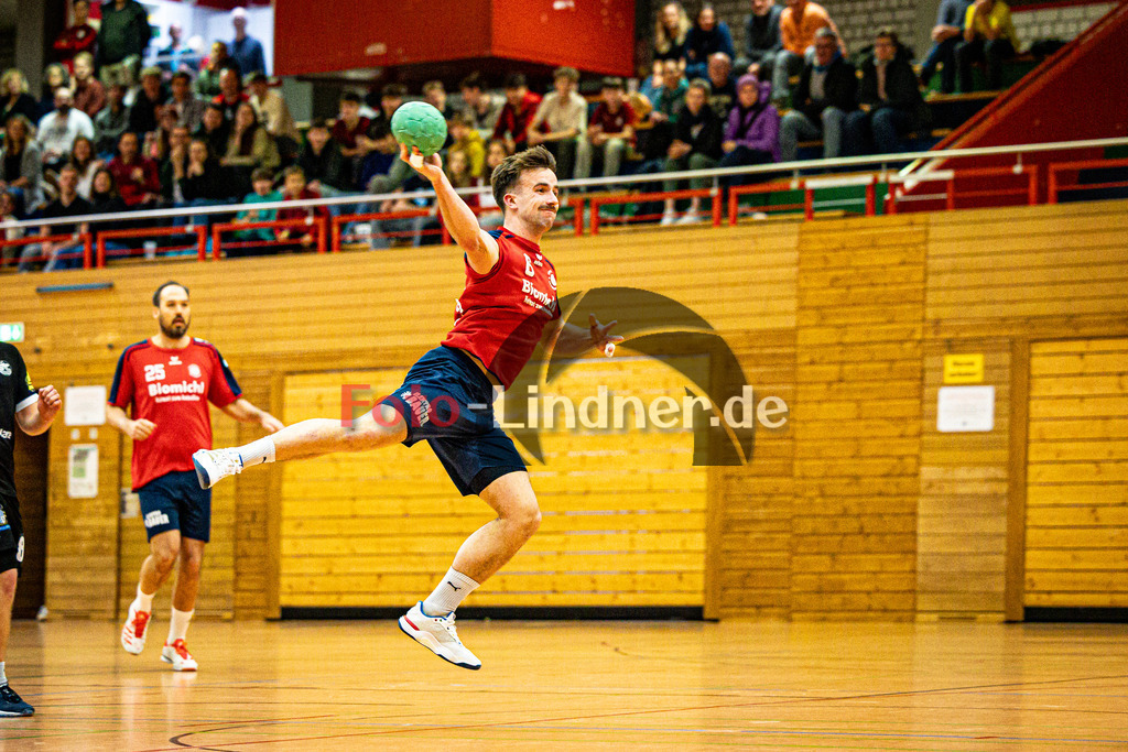 TSV Weiheim gegen SC U´hofen-Germering II | Bezirksliga Handball Herren 2024/25, TSV Weiheim gegen SC U´hofen-Germering II, 20250118,Andreas KUNZ (TSV Weilheim 6) in Aktion,2025-01-18 in Weilheim (Jahnhalle)Andreas KUNZ (TSV Weilheim 6)Copyright: WolfgangxLindner