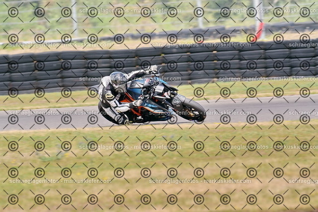 26bt05-1919 | markuskiefer.com - Realisiert mit Pictrs.com