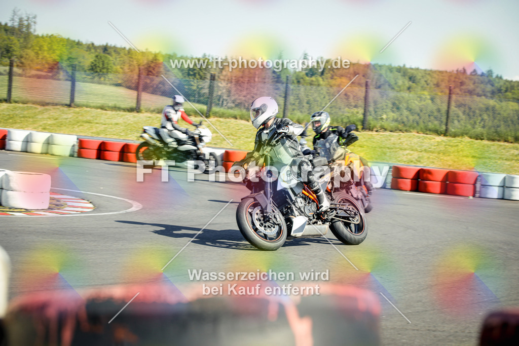 OBK_Mai_Volker_Adam-10332 | Hier findet Ihr Bilder von Touristenfahrten auf der Nürburgring Nordschleife oder von anderen Veranstaltungen die ich besucht habe. Viel Spass beim Durch Schauen 