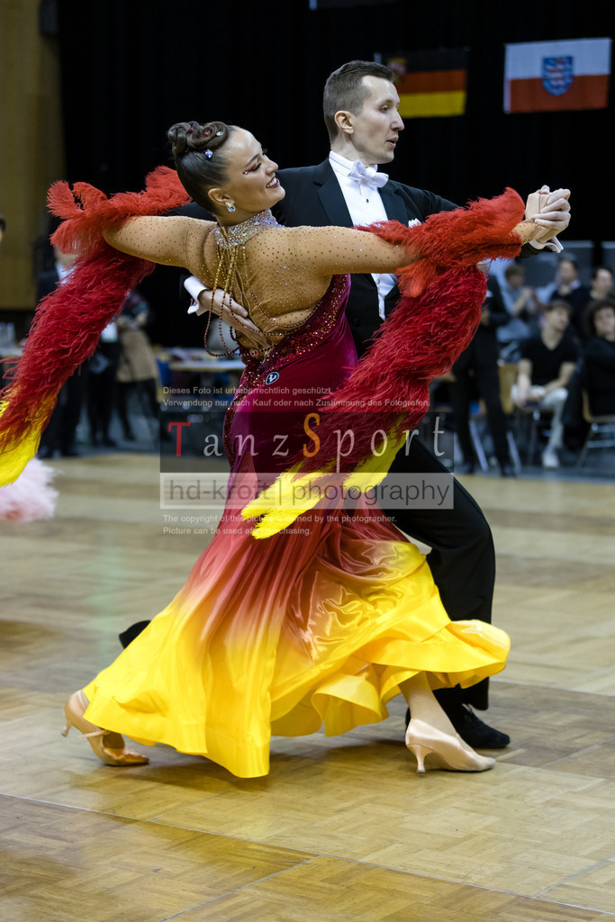 20241102_DC_HGR_Std_08475 | Tanzsportbilder, Standardtanz, Lateintanz, WDSF, DTV, LTVB, dancecomp, goc, hessen tanzt, blaues band der spree, walzer, tango, wiener walzer, slowfox, quickstepp, samba, rumba, cha-cha-cha, paso doble. jive, hd-kroft photography, turniertanzsport