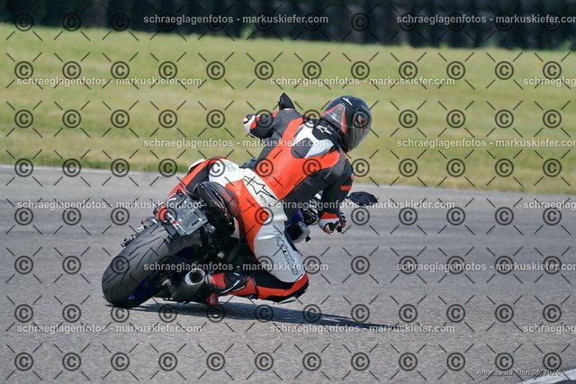 26BT02-1929 | markuskiefer.com - Realisiert mit Pictrs.com