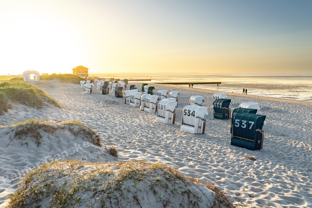 118 Hooksiel Strand - 14-05-2022 -R Ganske.jpg | Rainer Ganske, www.RainerGanskeFotografie.de, www.RainerGanskeShop.de - Realisiert mit Pictrs.com