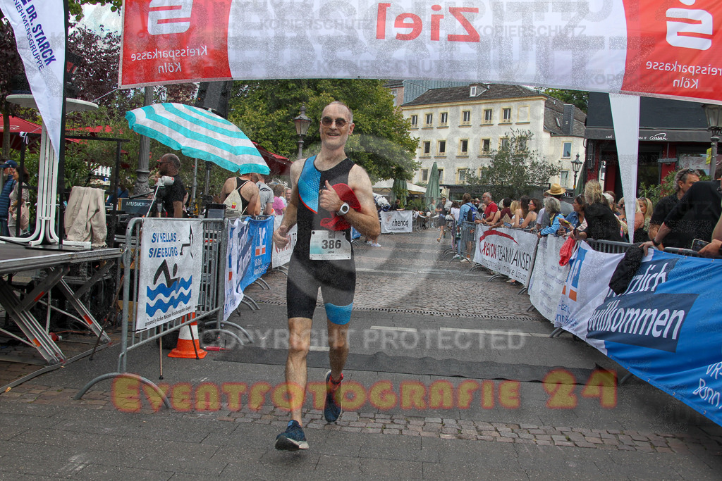 250824_1347_EV4_0639 | Sportfotografie im Rhein-Sieg Kreis, Köln, Bonn, NRW, Rheinland Pfalz, Hessen, etc. Unser Tätigkeitsfeld umfasst den Laufsport vom Volkslauf über den Marathon, Duathlon, Triathon bis zum Ultralauf wie Kölnpfad Ultra oder Schindertrail.