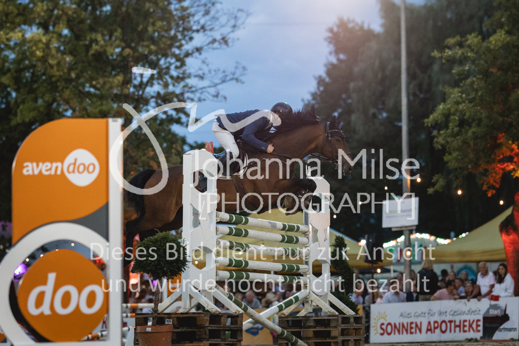 230826_Delbrueck_Barriere-118 | Deine schönsten Turniermomente als professionelle Fotos! Entdecke hochwertige Pferdesport-Fotografie im Online-Shop. Jetzt Fotos finden & bestellen!