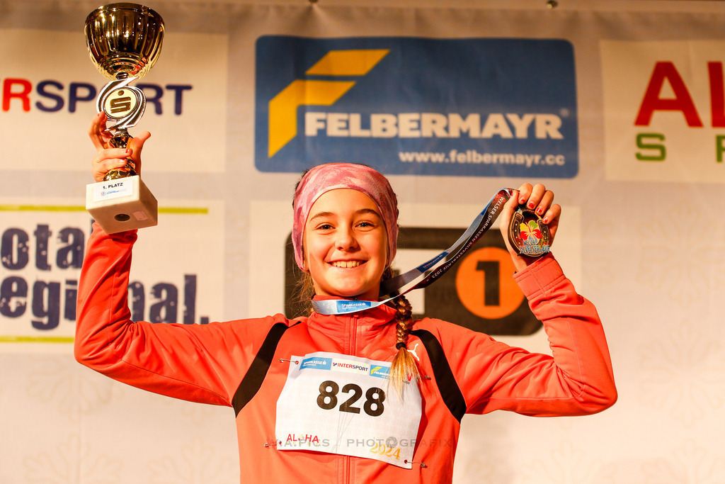 AW_20231231awmac9348 | WELS, 31.12.2023, Sparkasse Silvesterlauf Wels 2023 , Image shows: Photo: WAPICS / Andreas Willdoner