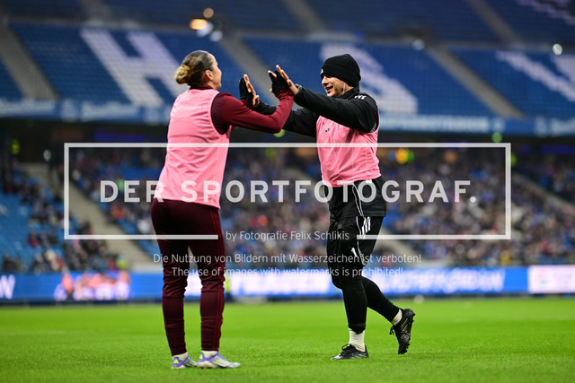 Fußball I Frauen I Saison 2025-2026 I Bundesliga I 10. Spieltag I Hamburger SV - 1. FC Nürnberg I 46276 | Jubel, Begeisterung, Enthusiasmus, Euphorie, Freude, Glücksgefühl, Heiterkeit bei: 1. FC Nürnberg Frauen - Realisiert mit Pictrs.com