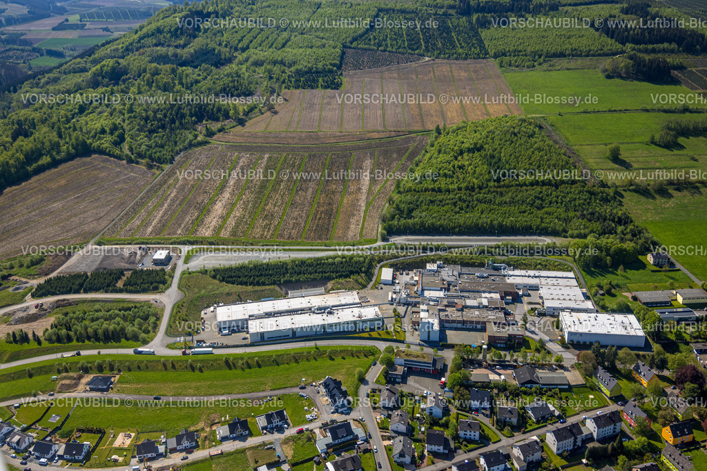 Bestwig230501111 | Luftbild, Ortsansicht Velmede, Gewerbegebiet Kapellenstraße, Howmet Aerospace Tital GmbH, Bestwig, Sauerland, Nordrhein-Westfalen, Deutschland