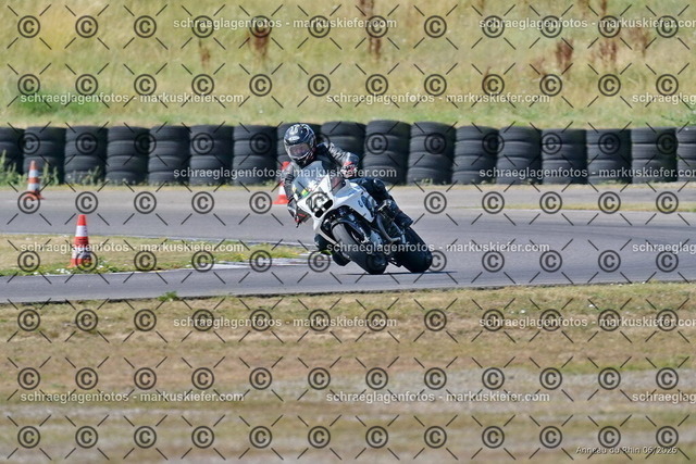 26bc03-0389 | markuskiefer.com - Realisiert mit Pictrs.com