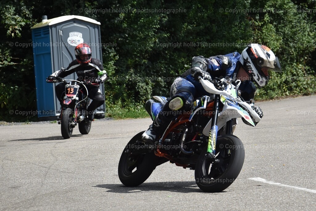 DSC_0494 | Sportfotografie , Motorsport, Motoross, Reitsport, Mointainbike, Enduro,
Landschaft , Outdoor, Eventfotografie, Landschaft, Bilder online bestellen - Realisiert mit Pictrs.com